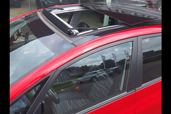 Kia Venga 1.4 CVVT Edition Sky | Panorama dak | Trekhaak | NAP | Navi | Climate Control | Camera | occasion