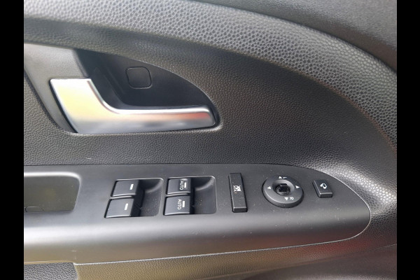 Kia Venga 1.4 CVVT Edition Sky | Panorama dak | Trekhaak | NAP | Navi | Climate Control | Camera | occasion
