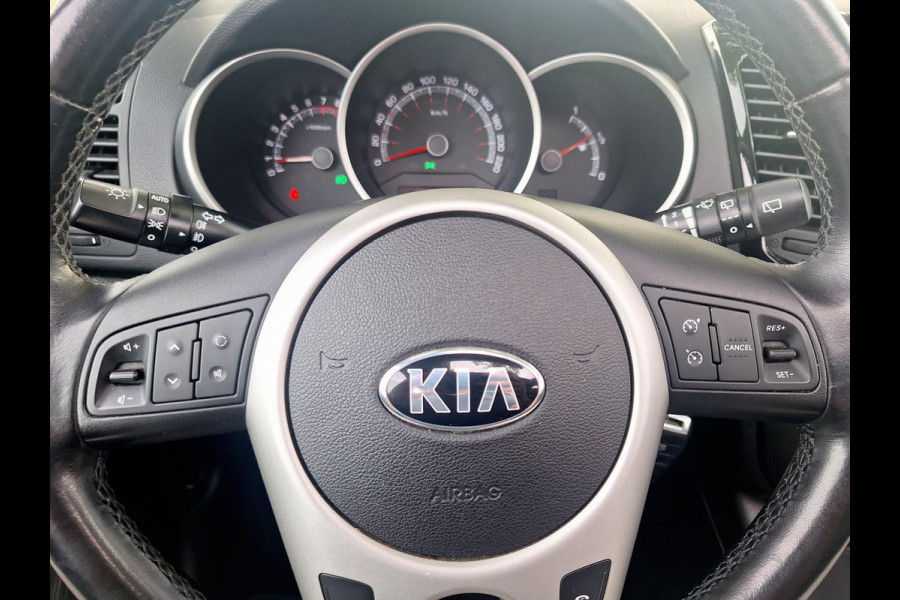Kia Venga 1.4 CVVT Edition Sky | Panorama dak | Trekhaak | NAP | Navi | Climate Control | Camera | occasion