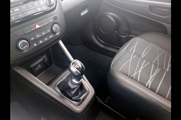 Kia Venga 1.4 CVVT Edition Sky | Panorama dak | Trekhaak | NAP | Navi | Climate Control | Camera | occasion