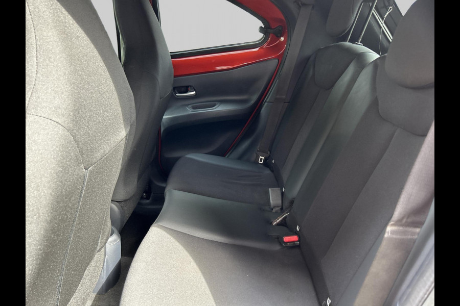 Toyota Aygo X 1.0 VVT-i S-CVT Envy | Afneembare trekhaak | Inclusief gratis fietsendrager!