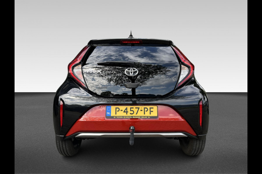 Toyota Aygo X 1.0 VVT-i S-CVT Envy | Afneembare trekhaak | Inclusief gratis fietsendrager!