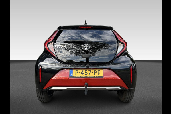 Toyota Aygo X 1.0 VVT-i S-CVT Envy | Afneembare trekhaak | Inclusief gratis fietsendrager!