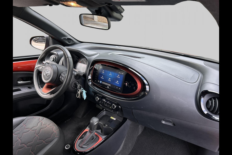 Toyota Aygo X 1.0 VVT-i S-CVT Envy | Afneembare trekhaak | Inclusief gratis fietsendrager!