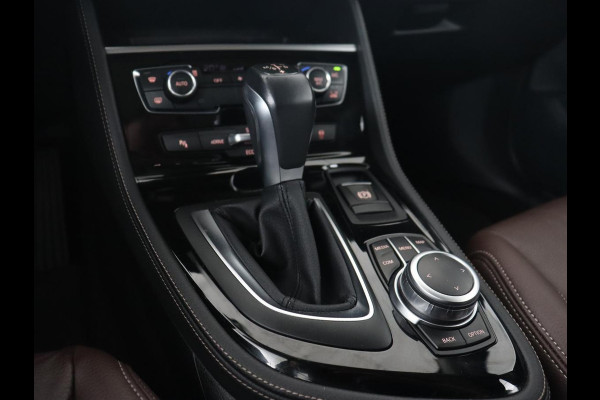 BMW 2 Serie Active Tourer 225xe iPerformance Luxury Line | Panoramadak | Leder  | Head-Up | Camera | Keyless | Navigatie | Park Assist | Adaptief LED