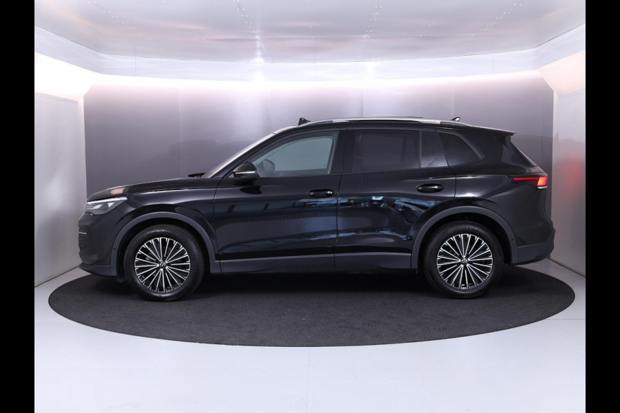 Volkswagen Tiguan 1.5 eTSI Life Edition 130 pk Automaat (DSG) | Verlengde garantie | Navigatie | Panoramadak | Elektr. trekhaak | Parkeersensoren (Park assist) | Achteruitrijcamera |