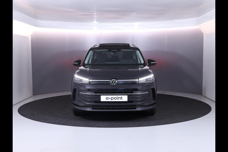 Volkswagen Tiguan 1.5 eTSI Life Edition 130 pk Automaat (DSG) | Verlengde garantie | Navigatie | Panoramadak | Elektr. trekhaak | Parkeersensoren (Park assist) | Achteruitrijcamera |