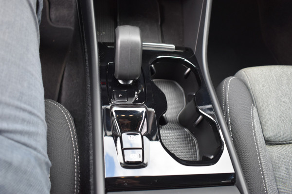Volvo XC40 B4 211PK Plus Dark BLIS | ACC | Harman&Kardon | Keyless | Park Assist | Verwarmbare voorruit  | Trekhaak