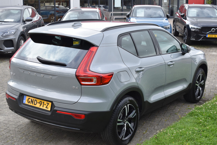 Volvo XC40 B4 211PK Plus Dark BLIS | ACC | Harman&Kardon | Keyless | Park Assist | Verwarmbare voorruit  | Trekhaak