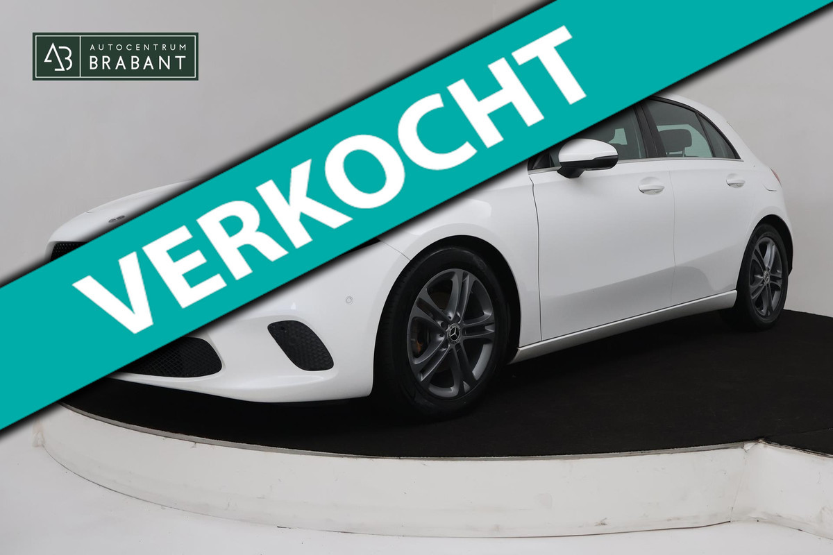 Mercedes-Benz A-Klasse 160 Advantage (NAVIGATIE, ACHTERUITRIJCAMERA, PARKEERSENSOREN, CRUISE CONTROL, NL-AUTO, GOED ONDERHOUDEN)