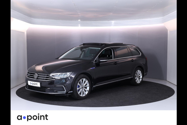 Volkswagen Passat Variant 1.4 TSI PHEV GTE Business 218 pk Automaat (DSG) | Navigatie | Panoramadak | Parkeersensoren | Achteruitrijcamera | Adaptieve cruise control | Stoelverwarming |