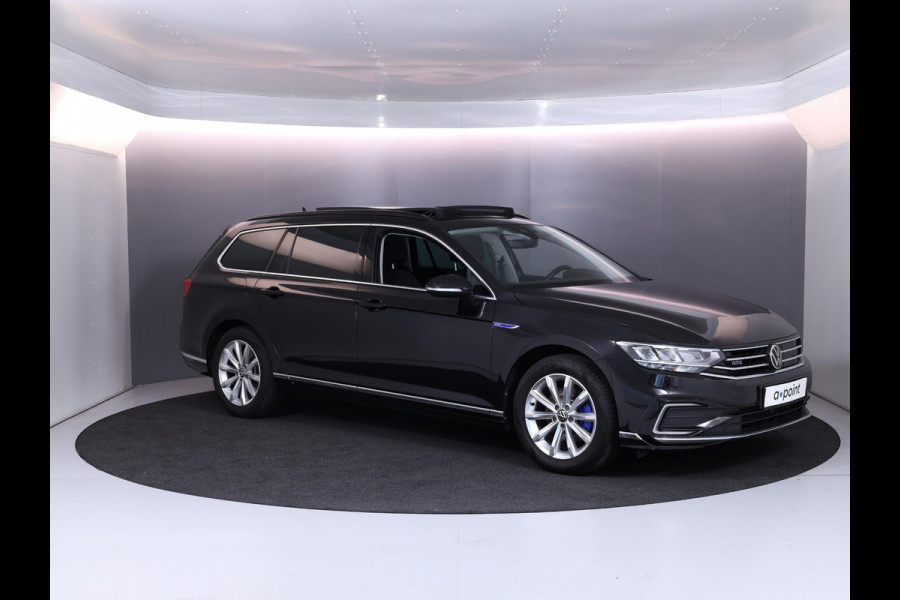 Volkswagen Passat Variant 1.4 TSI PHEV GTE Business 218 pk Automaat (DSG) | Navigatie | Panoramadak | Parkeersensoren | Achteruitrijcamera | Adaptieve cruise control | Stoelverwarming |