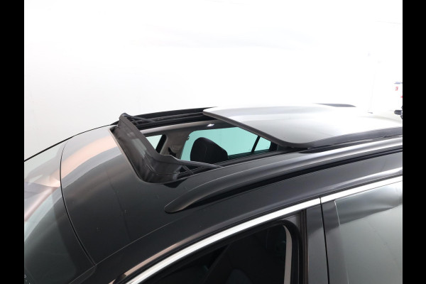 Volkswagen Passat Variant 1.4 TSI PHEV GTE Business 218 pk Automaat (DSG) | Navigatie | Panoramadak | Parkeersensoren | Achteruitrijcamera | Adaptieve cruise control | Stoelverwarming |