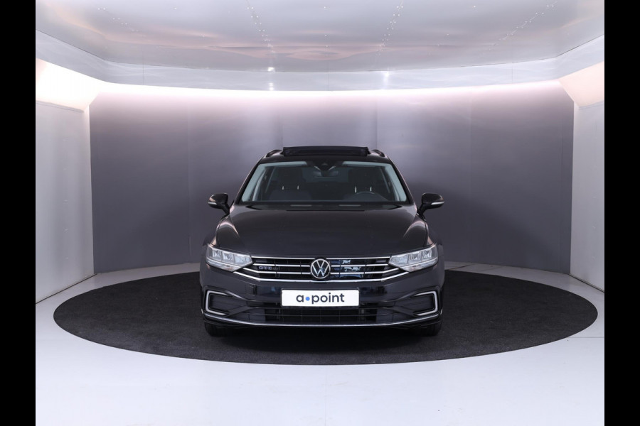 Volkswagen Passat Variant 1.4 TSI PHEV GTE Business 218 pk Automaat (DSG) | Navigatie | Panoramadak | Parkeersensoren | Achteruitrijcamera | Adaptieve cruise control | Stoelverwarming |