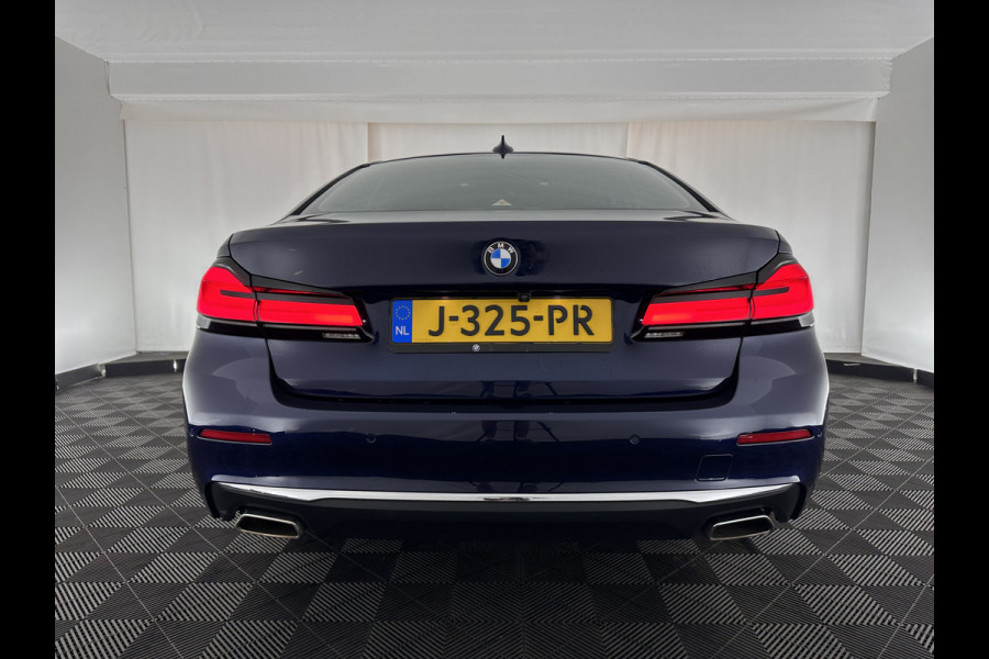 BMW 5 Serie 540i xDrive High Executive Edition (INCL-BTW ) Aut.*PANO | LUXURY-LEATHER | LASER-LIGHT | BOWERS&WILKINS-AUDIO | MEMORY-PACK | HEATED/COOLED-COMFORTSEATS | DIGI-COCKPIT | NAVI-FULLMAP | SHIFT-PADDLES | CRUISE | 18''ALU*