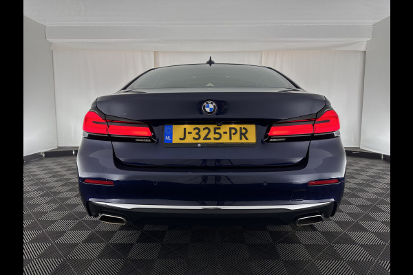 BMW 5 Serie 540i xDrive High Executive Edition (INCL-BTW ) Aut.*PANO | LUXURY-LEATHER | LASER-LIGHT | BOWERS&WILKINS-AUDIO | MEMORY-PACK | HEATED/COOLED-COMFORTSEATS | DIGI-COCKPIT | NAVI-FULLMAP | SHIFT-PADDLES | CRUISE | 18''ALU*