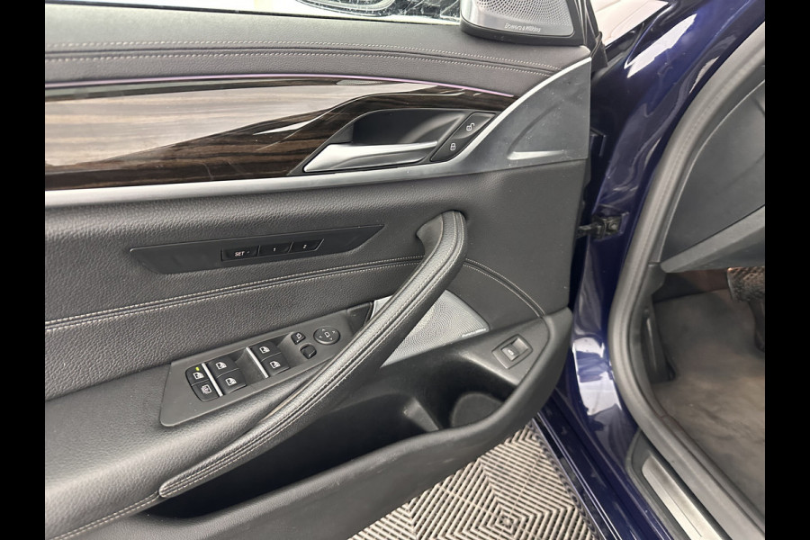 BMW 5 Serie 540i xDrive High Executive Edition (INCL-BTW ) Aut.*PANO | LUXURY-LEATHER | LASER-LIGHT | BOWERS&WILKINS-AUDIO | MEMORY-PACK | HEATED/COOLED-COMFORTSEATS | DIGI-COCKPIT | NAVI-FULLMAP | SHIFT-PADDLES | CRUISE | 18''ALU*