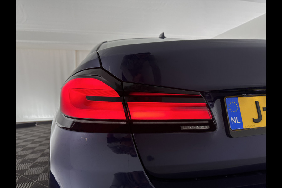 BMW 5 Serie 540i xDrive High Executive Edition (INCL-BTW ) Aut.*PANO | LUXURY-LEATHER | LASER-LIGHT | BOWERS&WILKINS-AUDIO | MEMORY-PACK | HEATED/COOLED-COMFORTSEATS | DIGI-COCKPIT | NAVI-FULLMAP | SHIFT-PADDLES | CRUISE | 18''ALU*