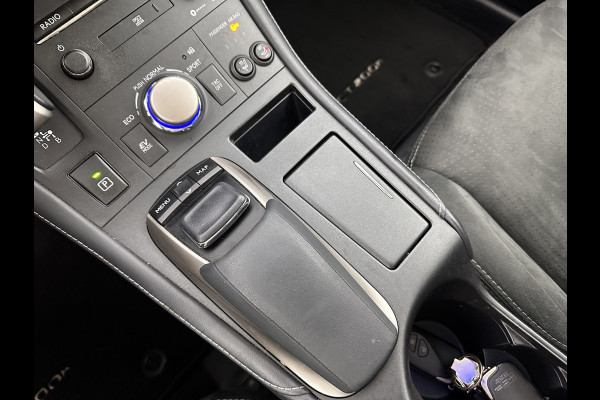 Lexus CT 200h Edition-30 Aut. *FULL-LED | ALCANTARA | NAVI-FULLMAP | HEATED-COMFORTSEATS | CAMERA | KEYLESS | ECC | LANE-ASSIST | PDC | ADAPTIVE-CRUISE | TOWBAR | PREMIUM-HIFI | 16"ALU*