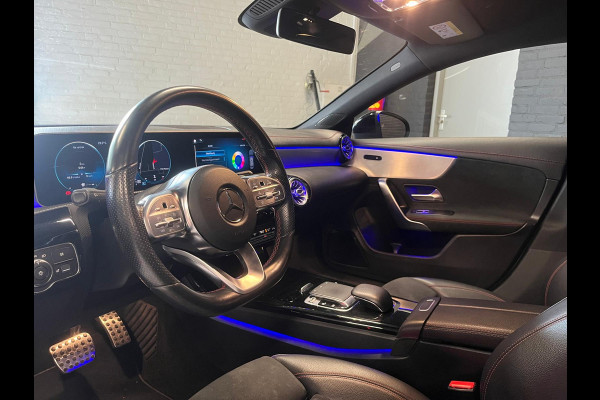 Mercedes-Benz CLA-Klasse 180 AMG SFEER / BURMESTER / STOELVERWARMING / DEALER ONDERHOUDEN / CAMERA