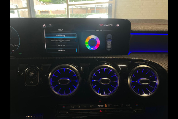 Mercedes-Benz CLA-Klasse 180 AMG SFEER / BURMESTER / STOELVERWARMING / DEALER ONDERHOUDEN / CAMERA