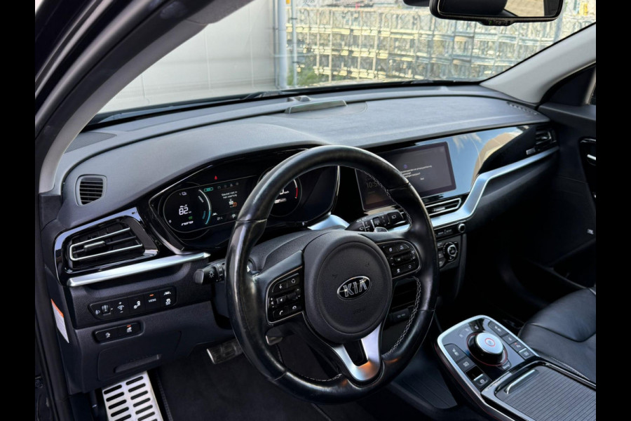 Kia e-Niro ExecutiveLine 64 kWh / Leder / Stoelairco / JBL / Camera