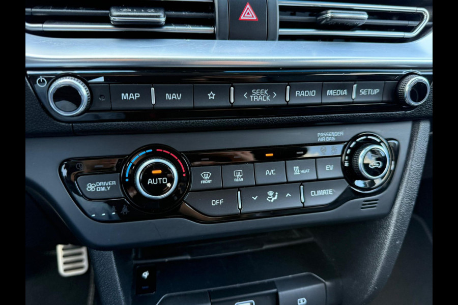 Kia e-Niro ExecutiveLine 64 kWh / Leder / Stoelairco / JBL / Camera