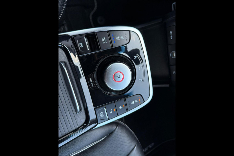Kia e-Niro ExecutiveLine 64 kWh / Leder / Stoelairco / JBL / Camera