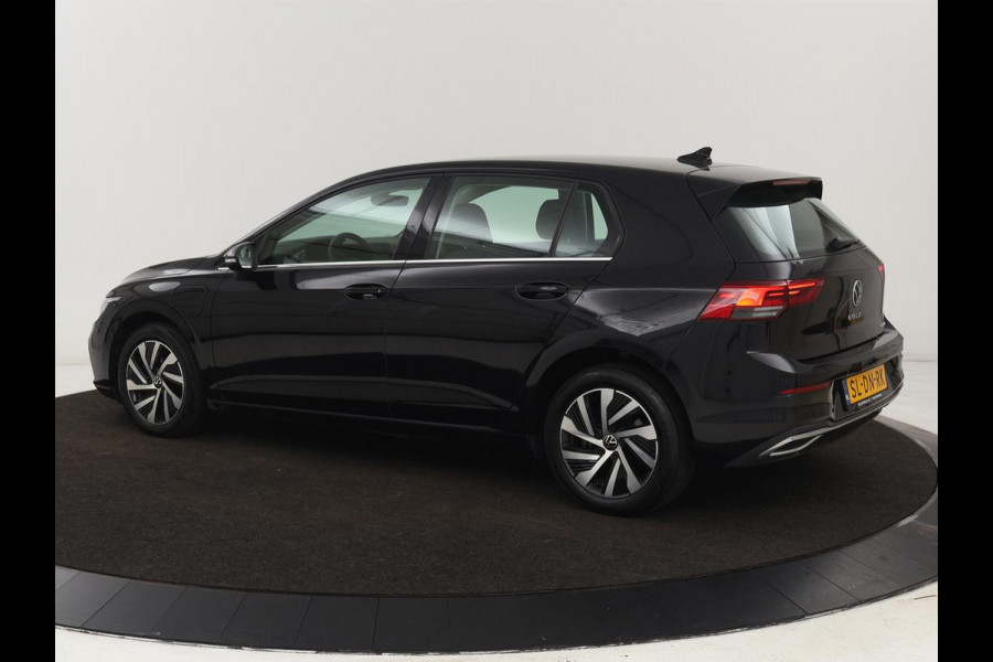 Volkswagen Golf 1.4 eHybrid Style | Head-Up | Trekhaak | Stoel & stuurverwarming | Massage | Adaptive cruise | Memory | Carplay | LED Plus | Navigatie | PHEV | Plug In