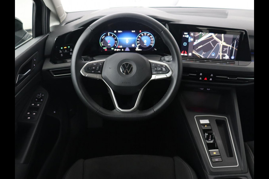 Volkswagen Golf 1.4 eHybrid Style | Head-Up | Trekhaak | Stoel & stuurverwarming | Massage | Adaptive cruise | Memory | Carplay | LED Plus | Navigatie | PHEV | Plug In