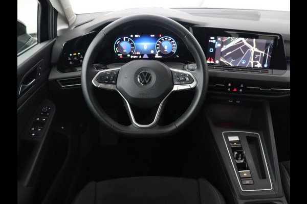 Volkswagen Golf 1.4 eHybrid Style | Head-Up | Trekhaak | Stoel & stuurverwarming | Massage | Adaptive cruise | Memory | Carplay | LED Plus | Navigatie | PHEV | Plug In