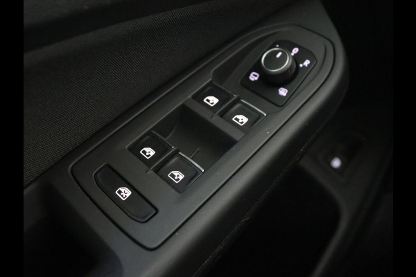 Volkswagen Golf 1.4 eHybrid Style | Head-Up | Trekhaak | Stoel & stuurverwarming | Massage | Adaptive cruise | Memory | Carplay | LED Plus | Navigatie | PHEV | Plug In