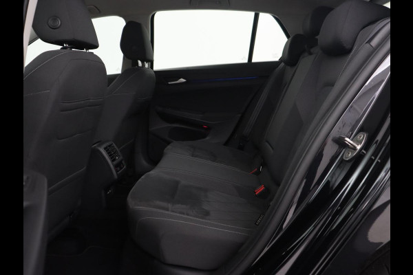 Volkswagen Golf 1.4 eHybrid Style | Head-Up | Trekhaak | Stoel & stuurverwarming | Massage | Adaptive cruise | Memory | Carplay | LED Plus | Navigatie | PHEV | Plug In