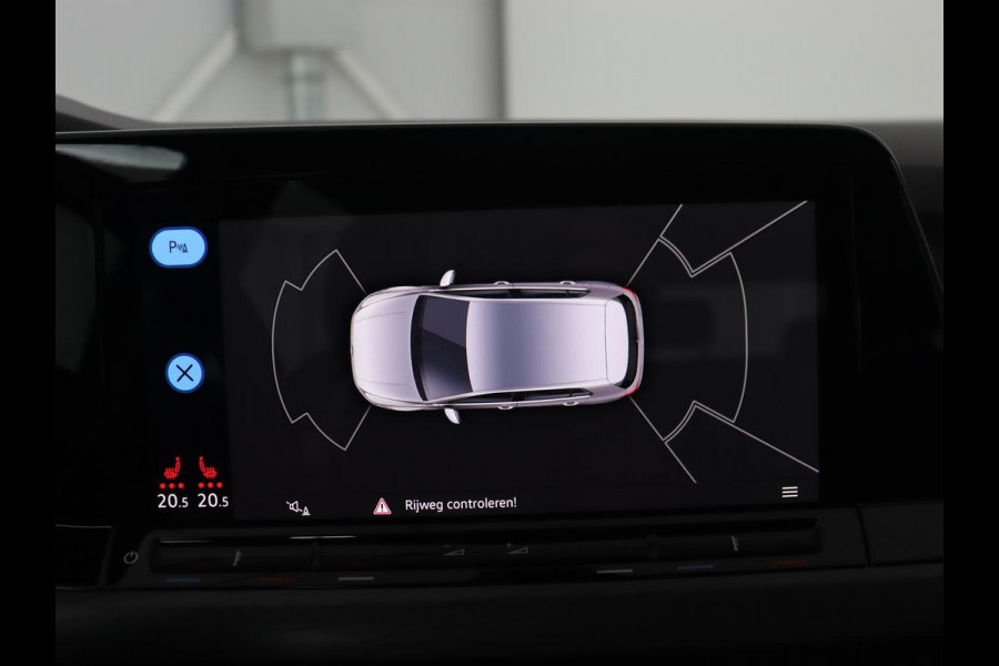 Volkswagen Golf 1.4 eHybrid Style | Head-Up | Trekhaak | Stoel & stuurverwarming | Massage | Adaptive cruise | Memory | Carplay | LED Plus | Navigatie | PHEV | Plug In