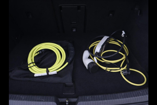 Volkswagen Golf 1.4 eHybrid Style | Head-Up | Trekhaak | Stoel & stuurverwarming | Massage | Adaptive cruise | Memory | Carplay | LED Plus | Navigatie | PHEV | Plug In