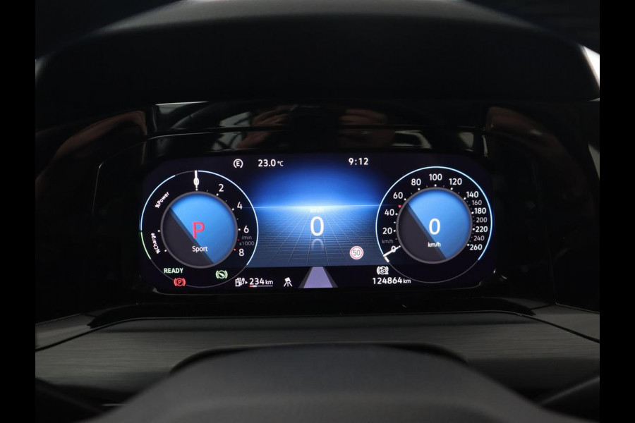 Volkswagen Golf 1.4 eHybrid Style | Head-Up | Trekhaak | Stoel & stuurverwarming | Massage | Adaptive cruise | Memory | Carplay | LED Plus | Navigatie | PHEV | Plug In