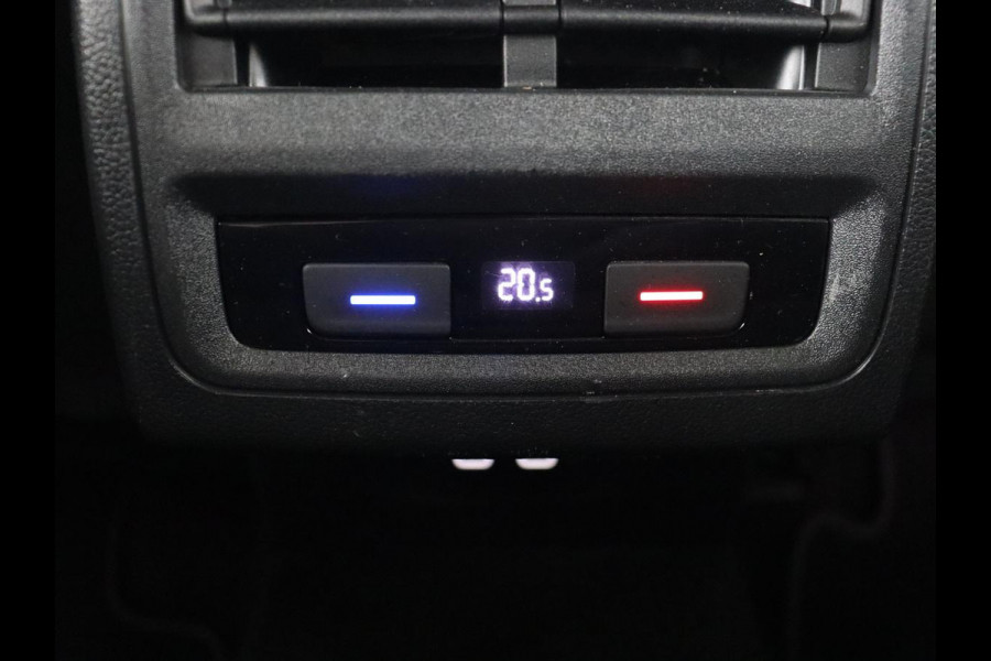 Volkswagen Golf 1.4 eHybrid Style | Head-Up | Trekhaak | Stoel & stuurverwarming | Massage | Adaptive cruise | Memory | Carplay | LED Plus | Navigatie | PHEV | Plug In