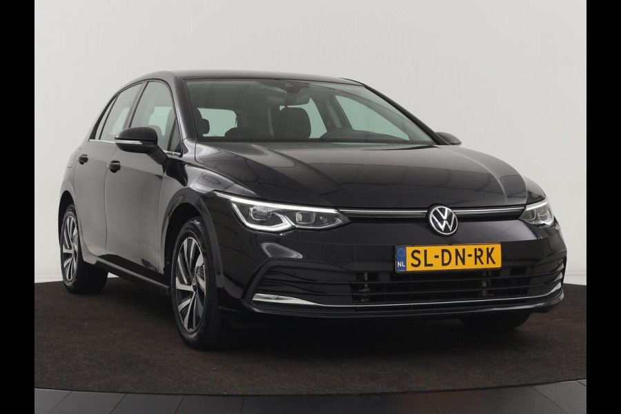 Volkswagen Golf 1.4 eHybrid Style | Head-Up | Trekhaak | Stoel & stuurverwarming | Massage | Adaptive cruise | Memory | Carplay | LED Plus | Navigatie | PHEV | Plug In