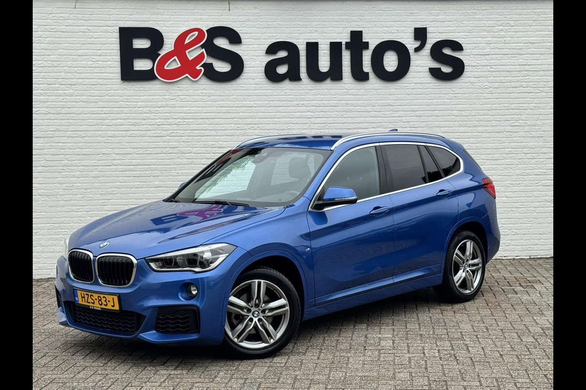 BMW X1 SDrive18i Dealeronderhouden Cruise control Climate control Navigatie M-pakket Parkeersensoren voor en achter