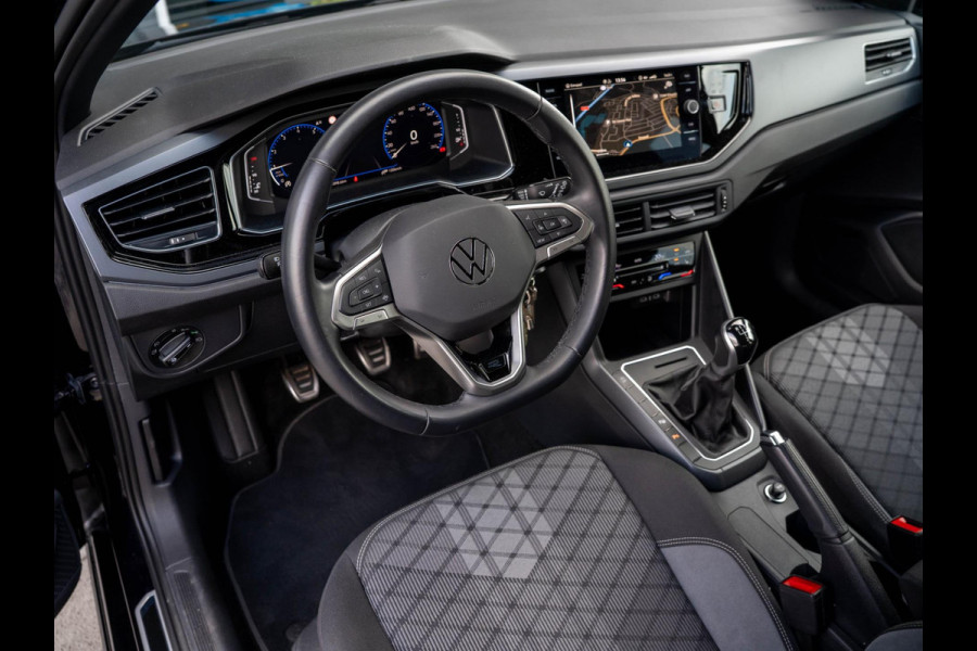 Volkswagen Polo 1.0 TSI R-Line Business / IQ licht / Dodehoek / Stoelverwarmig / Carplay