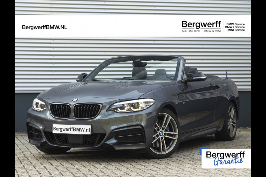 BMW 2 Serie Cabrio M240i xDrive - M-Performance Uitlaat - Harman Kardon - ACC - Camera