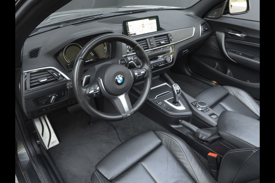 BMW 2 Serie Cabrio M240i xDrive - M-Performance Uitlaat - Harman Kardon - ACC - Camera