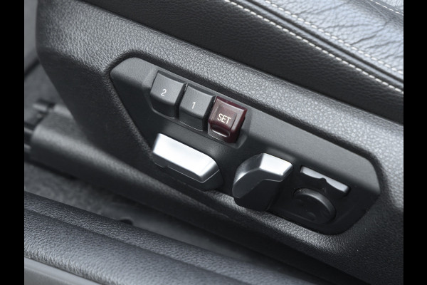 BMW 2 Serie Cabrio M240i xDrive - M-Performance Uitlaat - Harman Kardon - ACC - Camera