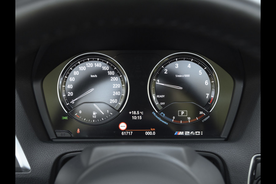 BMW 2 Serie Cabrio M240i xDrive - M-Performance Uitlaat - Harman Kardon - ACC - Camera