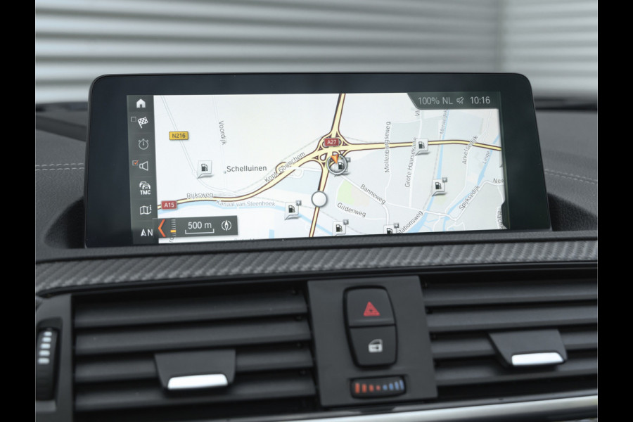 BMW 2 Serie Cabrio M240i xDrive - M-Performance Uitlaat - Harman Kardon - ACC - Camera
