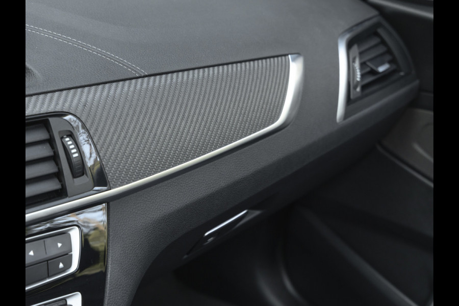 BMW 2 Serie Cabrio M240i xDrive - M-Performance Uitlaat - Harman Kardon - ACC - Camera