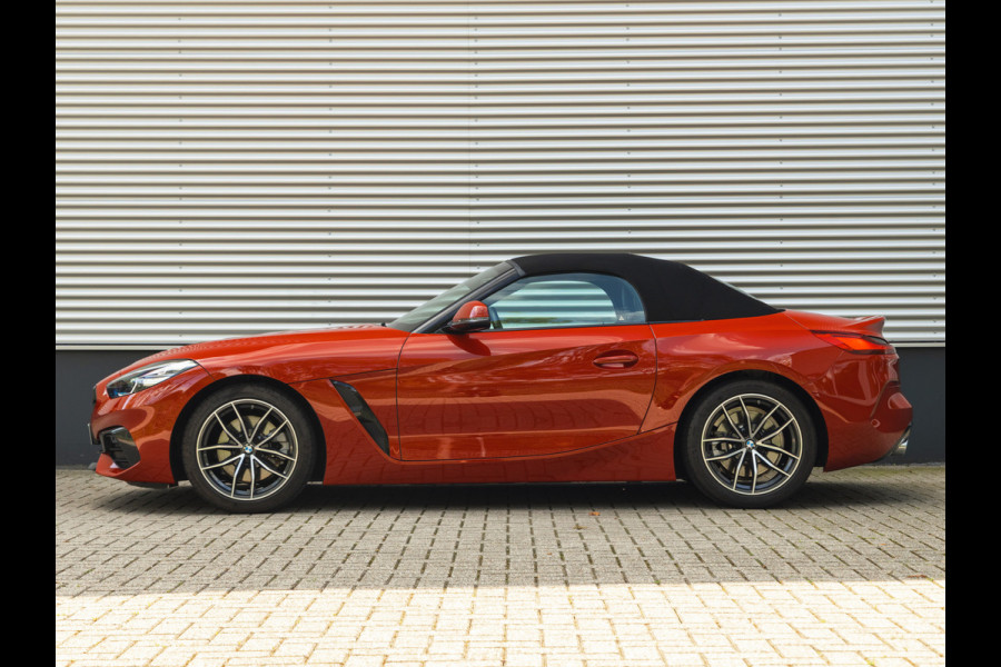 BMW Z4 Roadster sDrive20i Sportline - ACC - M-Sportzetels - Stoelverwarming - Adaptive LED - Hifi