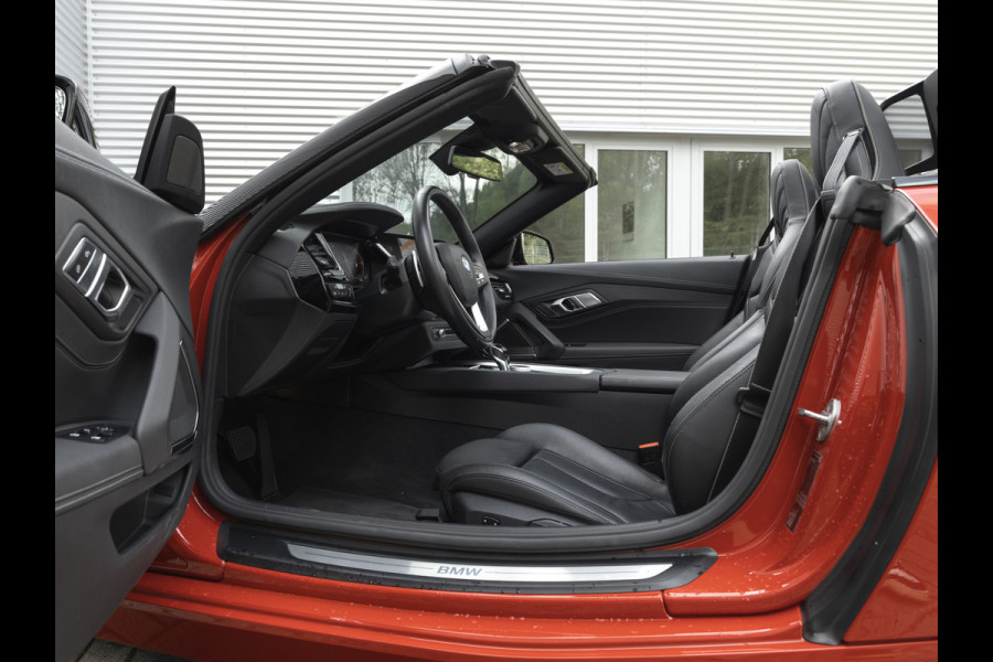 BMW Z4 Roadster sDrive20i Sportline - ACC - M-Sportzetels - Stoelverwarming - Adaptive LED - Hifi