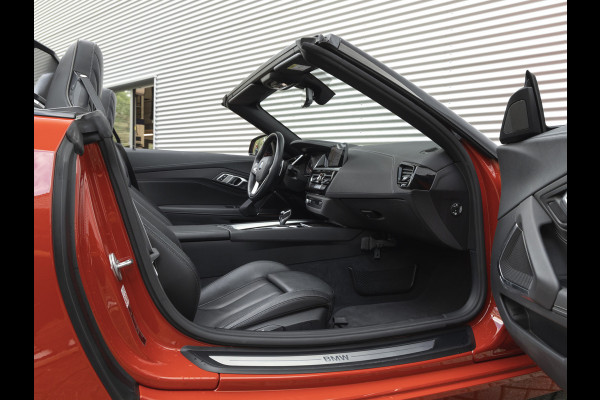 BMW Z4 Roadster sDrive20i Sportline - ACC - M-Sportzetels - Stoelverwarming - Adaptive LED - Hifi