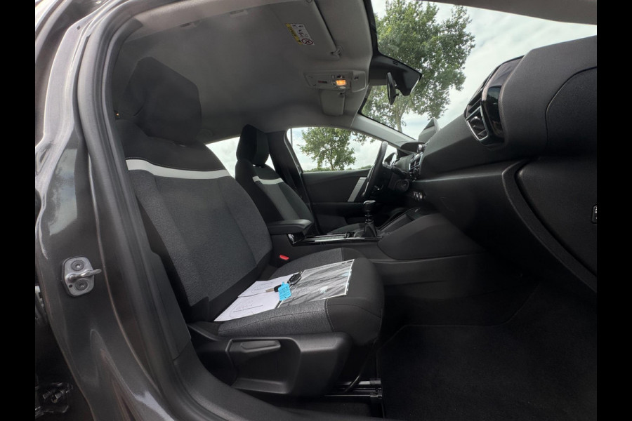 Citroën C4 1.2 Puretech Feel AFNEEMBARE TREKHAAK / CAMERA / NAVI / CARPLAY / PDC / CRUISE CONTROL / BLUETOOTH / DAB